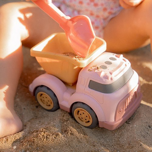 Dump truck Ocean Dreams