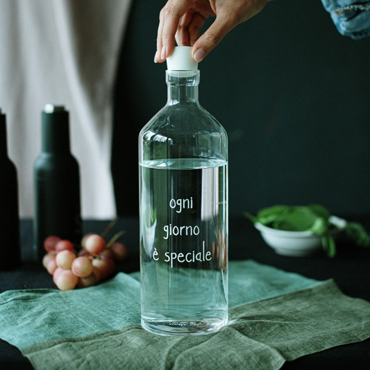 Bottiglia Ogni giorno è speciale