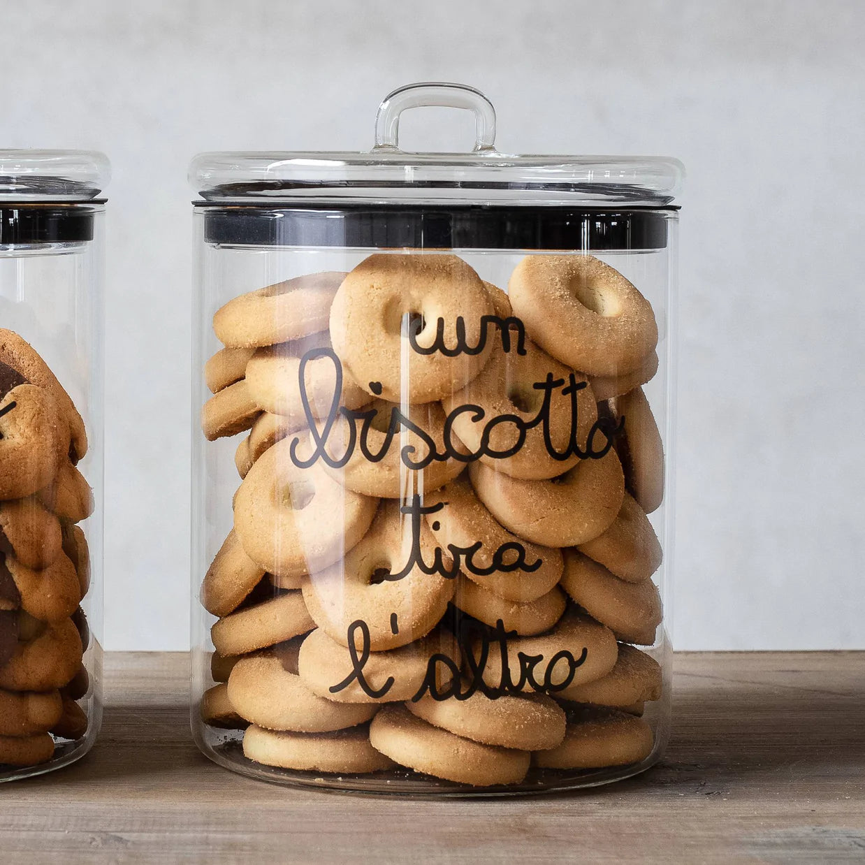 Barattolo Un biscotto tira l' altro