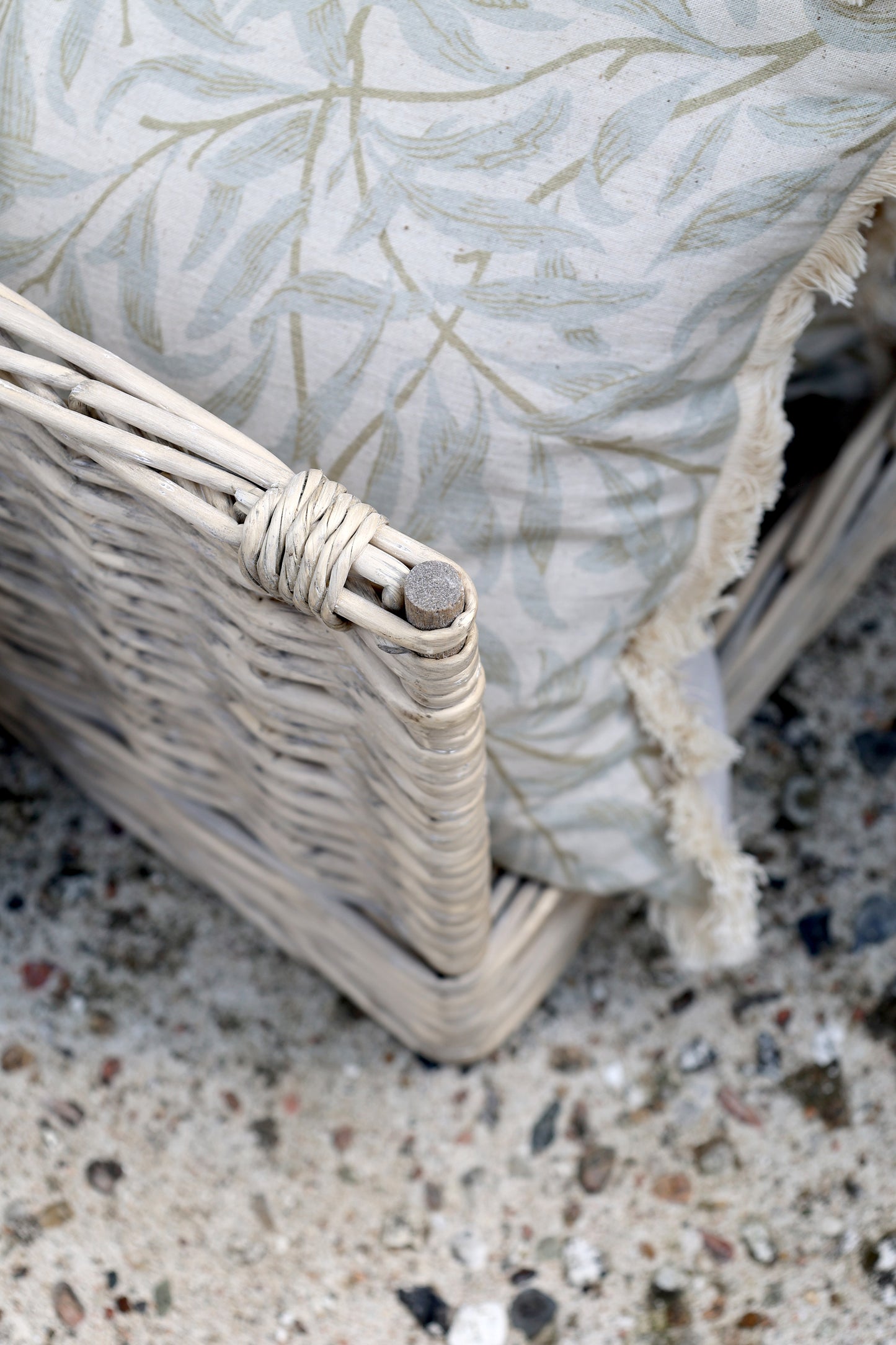 Cesto rettangolare con manici