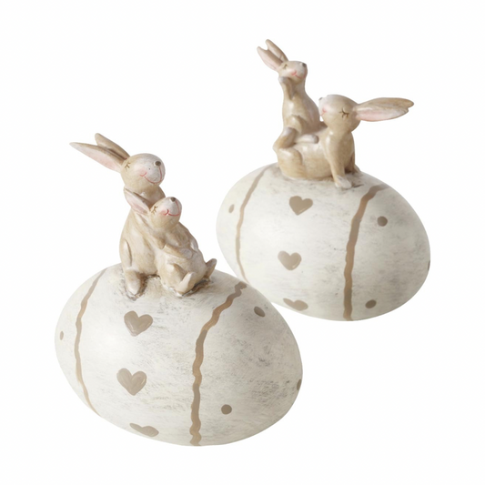 Decoro coniglietti su uovo